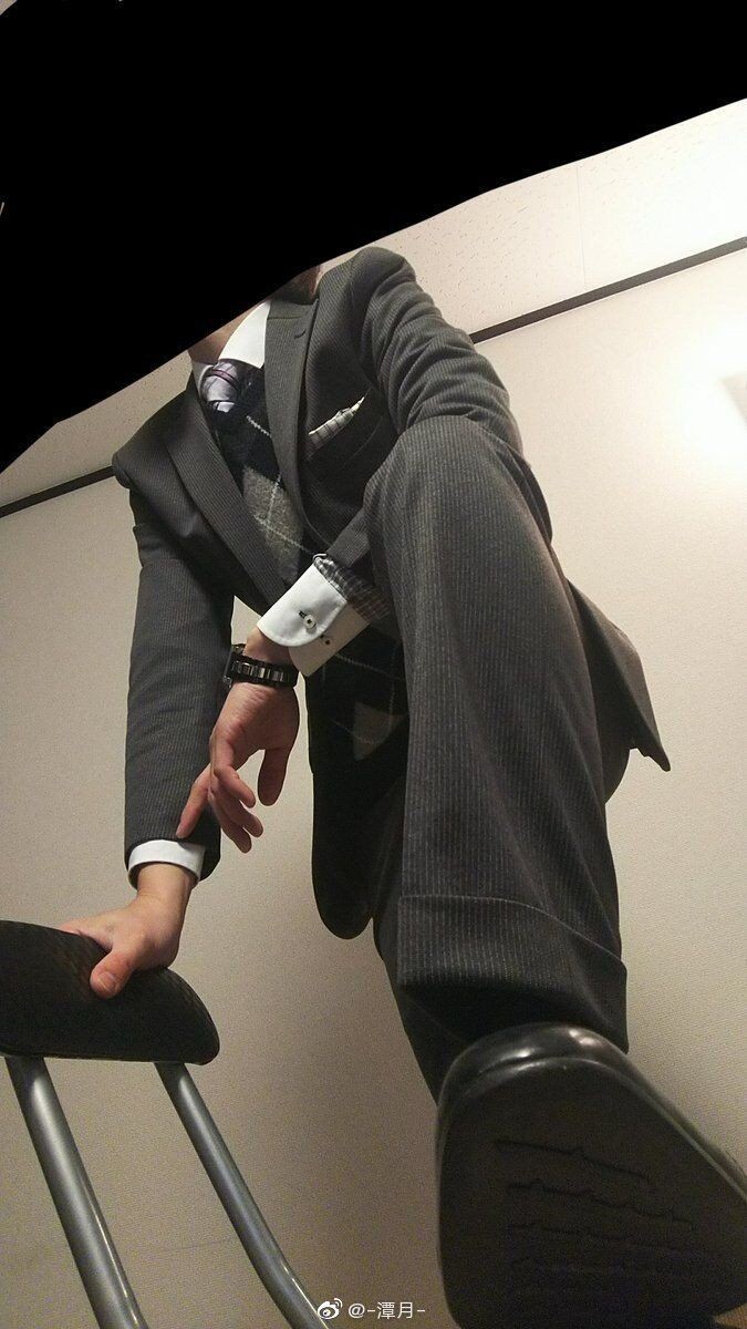 vtorniks's tweet photo. слишком властный Хаджиме Коконой и прикованный к стулу Инуи Сейшу 
https://t.co/mT2eJxTLg1 https://t.co/QGVBkSoEp9