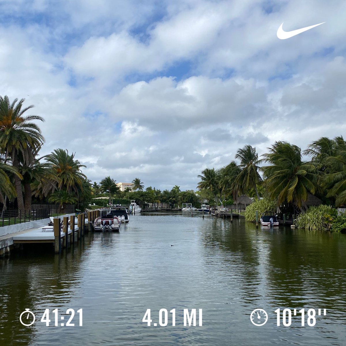 suzywillow's tweet photo. 2022 Run 8: 4 miles to and through Belle Meade Island, the clouds & breeze helped keep me going! 🌴#runningryoos #miami https://t.co/tsEfLCHMb1