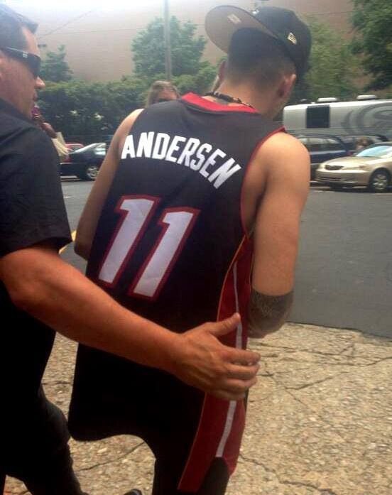 ZAYNJARCHIVES's tweet photo. https://t.co/3E97Zby6SQ