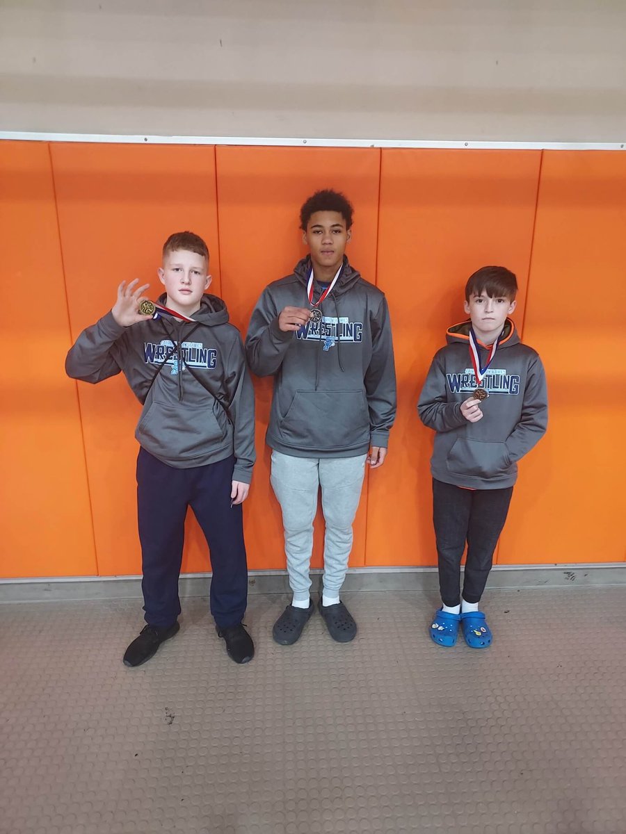 SkyhawksWrestle's tweet photo. Congratulations to middle school placers at Wilmington invitational 
Brady hayes-1st 
Andrew Wilson-2nd 
Emmett Humphrey-3rd @SkyhawksSports1 https://t.co/DXn02zWX8t