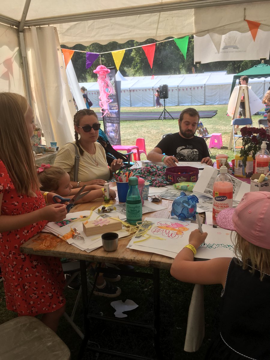 FromGen2Gen's tweet photo. Have you built your house yet ? Why not enter our competition " the house that I build" https://t.co/1HTjl96yby The #CaldecottArtsFestival is free, family friendly &amp; Fun. 

Hurry hurry closing date 31 January https://t.co/ujKvUSIr5Q