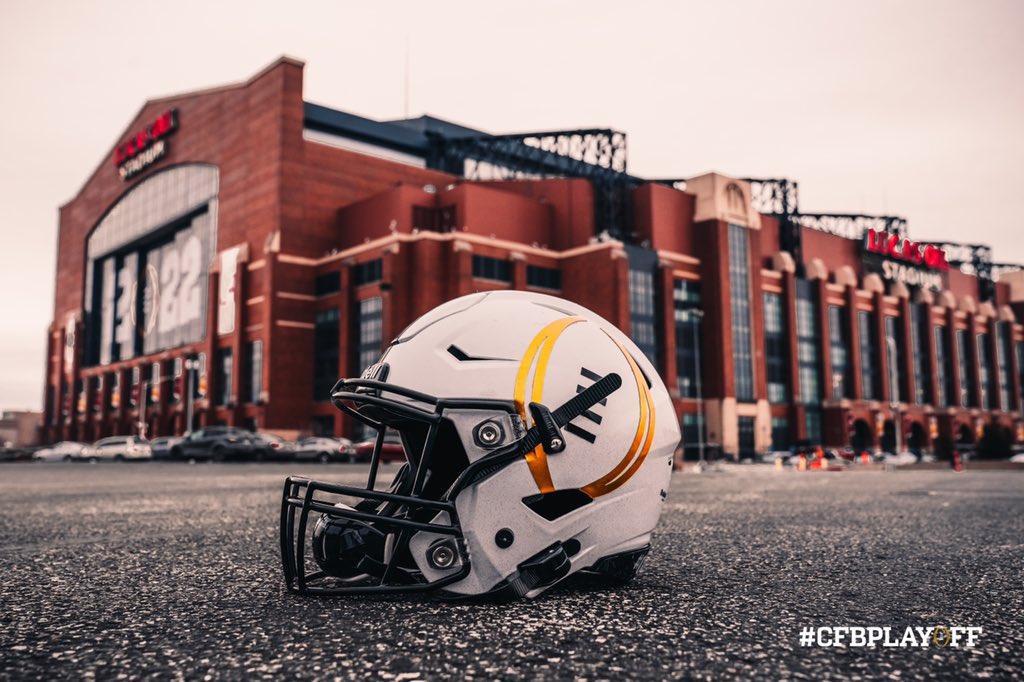 CFBPlayoff's tweet photo. These views > https://t.co/djooXVjylL
