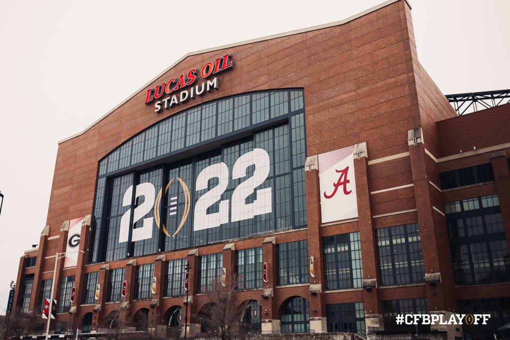 CFBPlayoff's tweet photo. These views > https://t.co/djooXVjylL