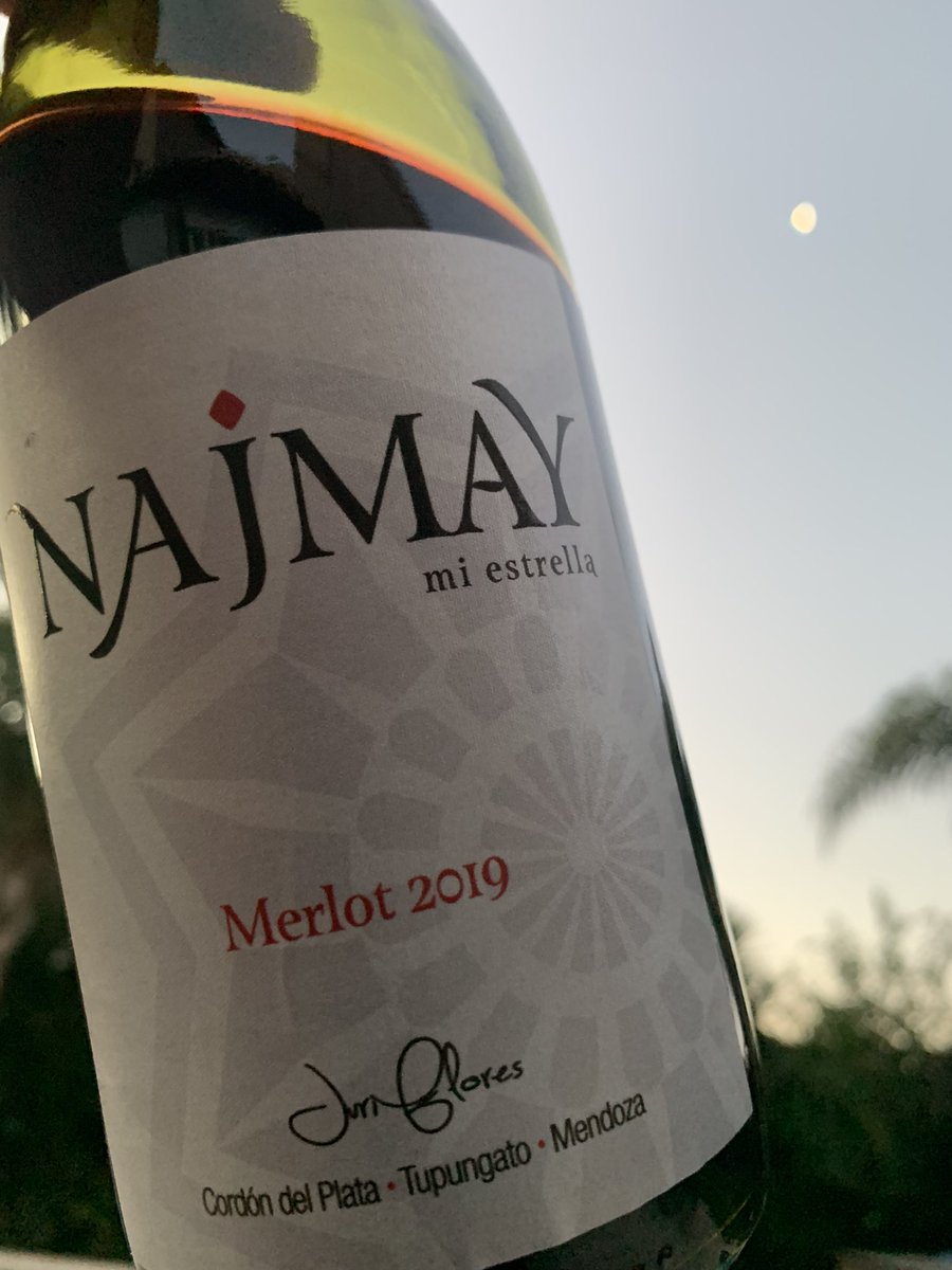 Que rico rico rico vino! Salud <a href="/NoeliaJuri/">Noelia Juri</a> 🍷🍷🍷