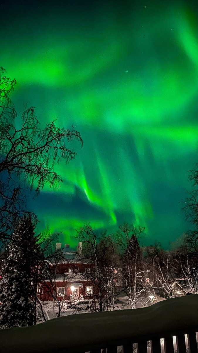 K_Ruvy's tweet photo. I just saw the Northern Lights for the first time 😍😍😍 https://t.co/1vQ7OreJEm