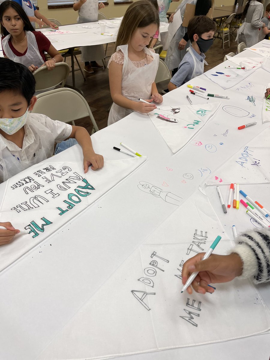SCOS_parish_'s tweet photo. Today we had one of our Super Saturdays, a day retreat for those preparing to receive their First Communion and Confirmation. One of our stations was a service project of making bandanas for the local animal shelter to help the animals look cute for adoption! #LifeatSiena https://t.co/qIMmab7EIq