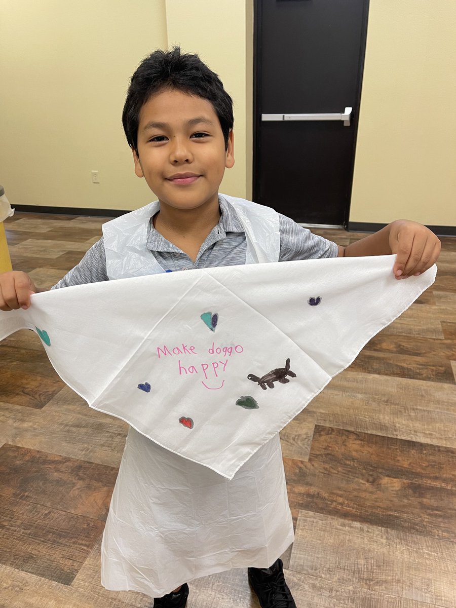 SCOS_parish_'s tweet photo. Today we had one of our Super Saturdays, a day retreat for those preparing to receive their First Communion and Confirmation. One of our stations was a service project of making bandanas for the local animal shelter to help the animals look cute for adoption! #LifeatSiena https://t.co/qIMmab7EIq