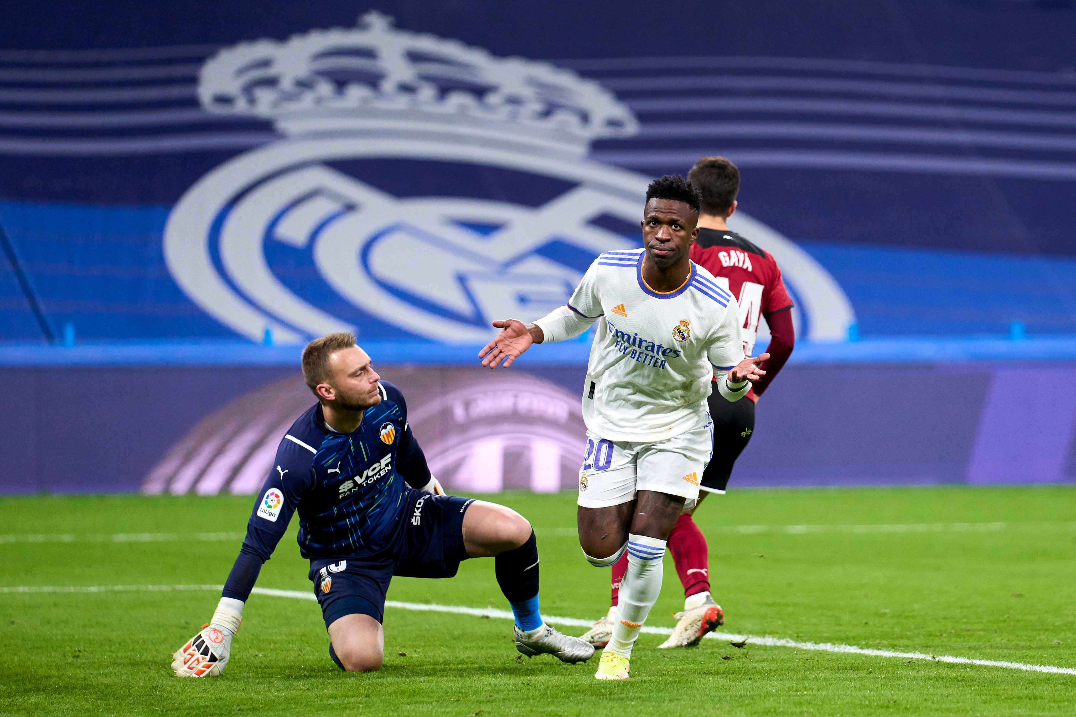 Uefaチャンピオンズリーグ ベンゼマとヴィニシウスがそれぞれ2得点を挙げたレアル マドリードがバレンシアに快勝 Ucl T Co Rhmubfrmcf Twitter