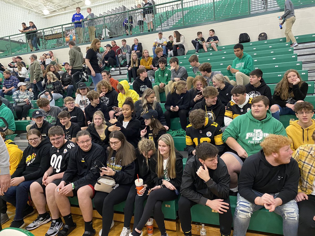 sportsturtle11's tweet image. Many Fairland and North Adams fans wearing black and gold in honor of Rusty Leep, a Pittsburgh Steelers season ticket holder.