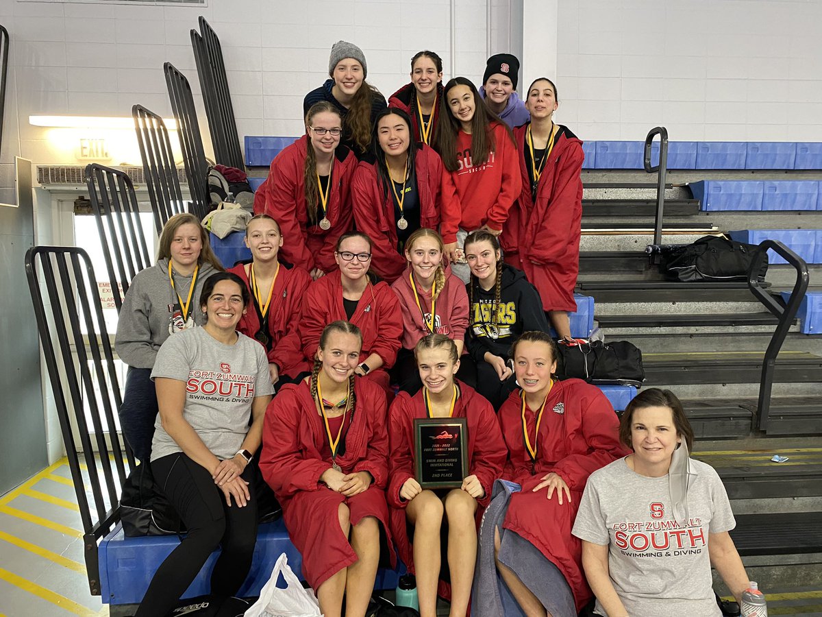 FZS_SwimandDive's tweet photo. I love these girls, they worked hard and finished in 2nd place at the FZN invitational meet. #hardworkpaysoff #swimfamily #havefunswimfast https://t.co/kwWixmeMa8