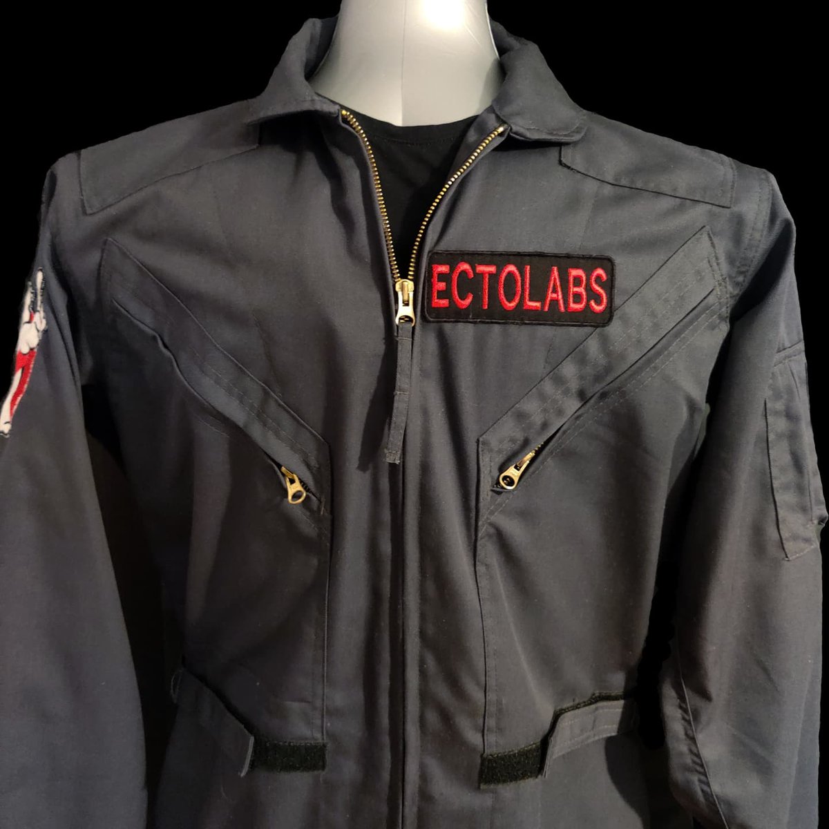 ectolabsprops's tweet photo. They took eight months to get here, but our amazing new flight suits from @MagnoliClothier have finally arrived! These suits are absolutely phenomenal and easily the closest to the original screen-used uniforms we've ever seen! https://t.co/8CoFycm9Wp
