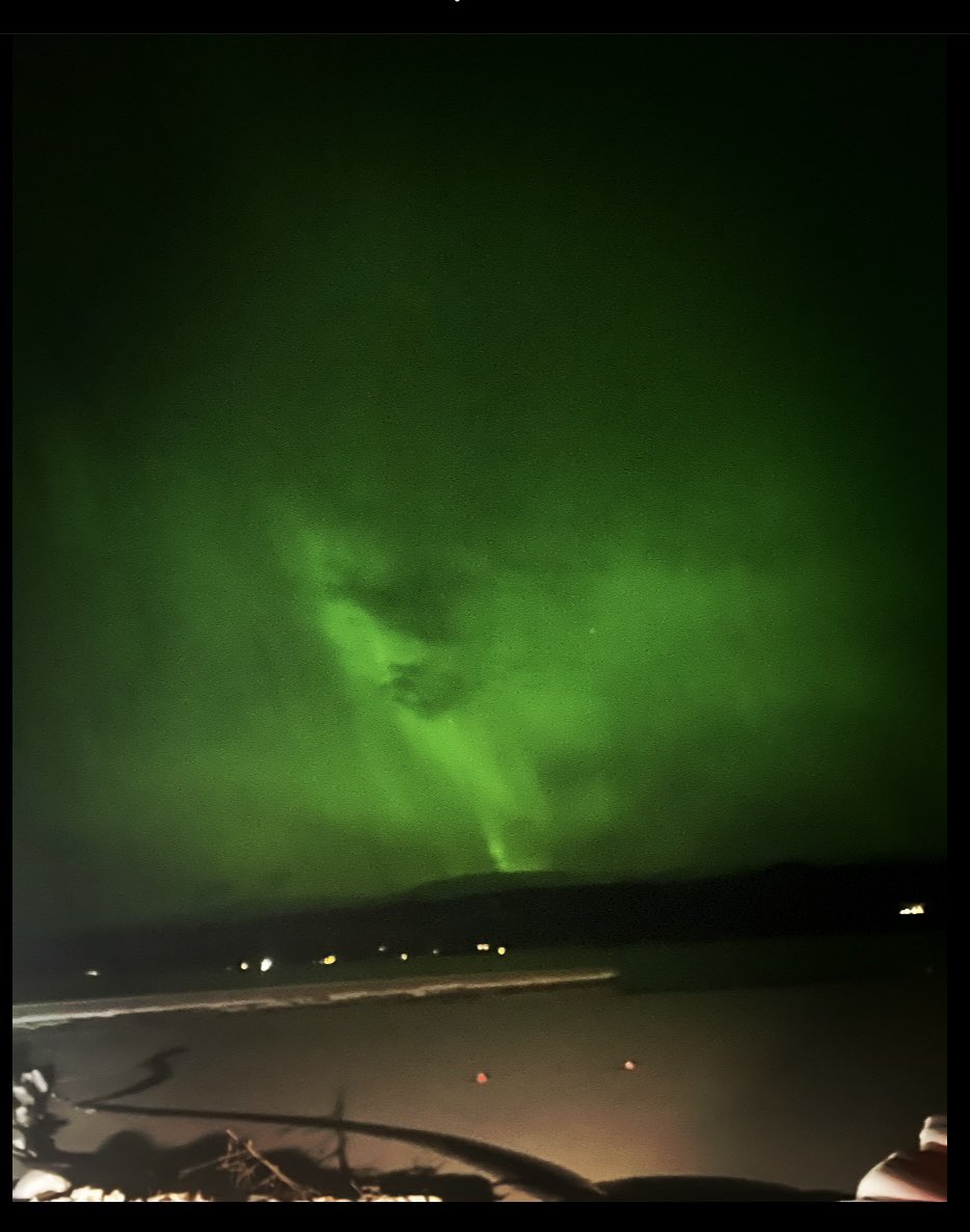 Når Nordlyset danser på sitt beste. Viosen Marina Snåsa