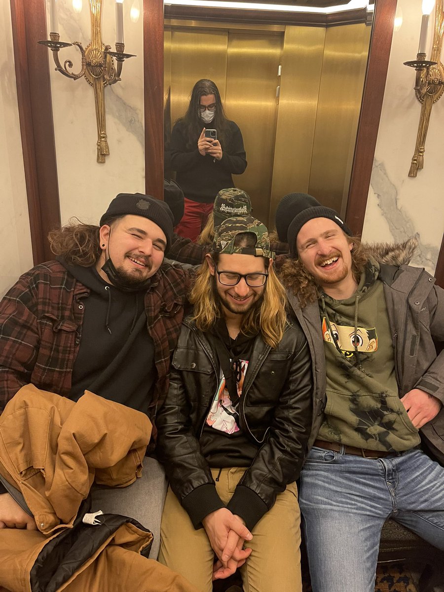HunterHenderly's tweet photo. Chicago is always a good time

…yes we’re in a band https://t.co/ppwrZcLO4Z