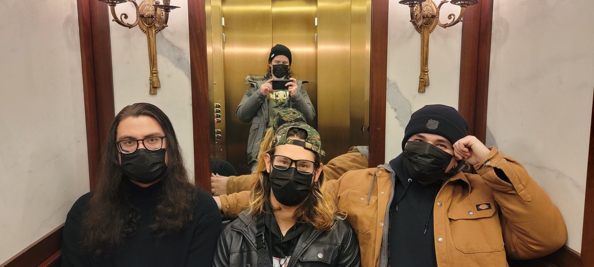 HunterHenderly's tweet photo. Chicago is always a good time

…yes we’re in a band https://t.co/ppwrZcLO4Z