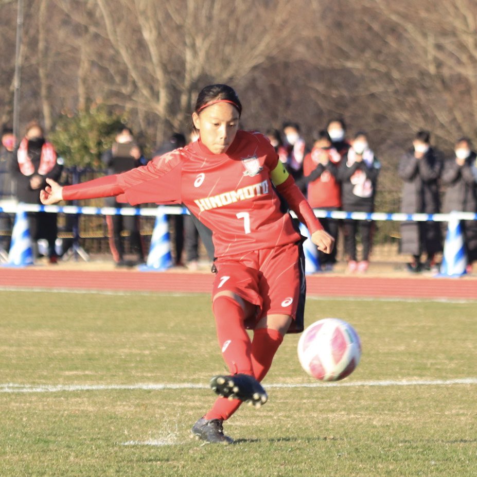 神戸新聞運動部 全日本高校女子サッカーきょう決勝 日ノ本 ｍｆ林 点に絡む 豊岡出身https T Co F1xrmq12os 日ノ本学園 神村学園 は本日ノエスタで14時10分キックオフ Inac神戸 入団内定の箕輪主将と愛川主将によるサイドでの攻防 1 5列目林