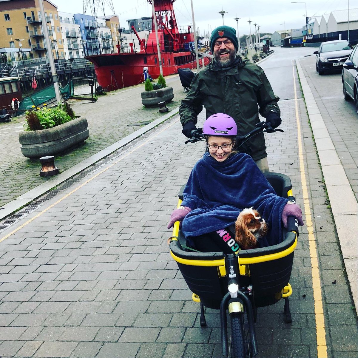 EcargoC's tweet photo. Brilliant couple of hours with @boots_bike today, giving a demo & try-out of the @RaleighBikes_UK #Stride2 - practical, sensible, credible alternative to a family car for your short runs around town. And great fun too! Want to try it out yourself, drop us a message to arrange! https://t.co/1cwchrwtQE