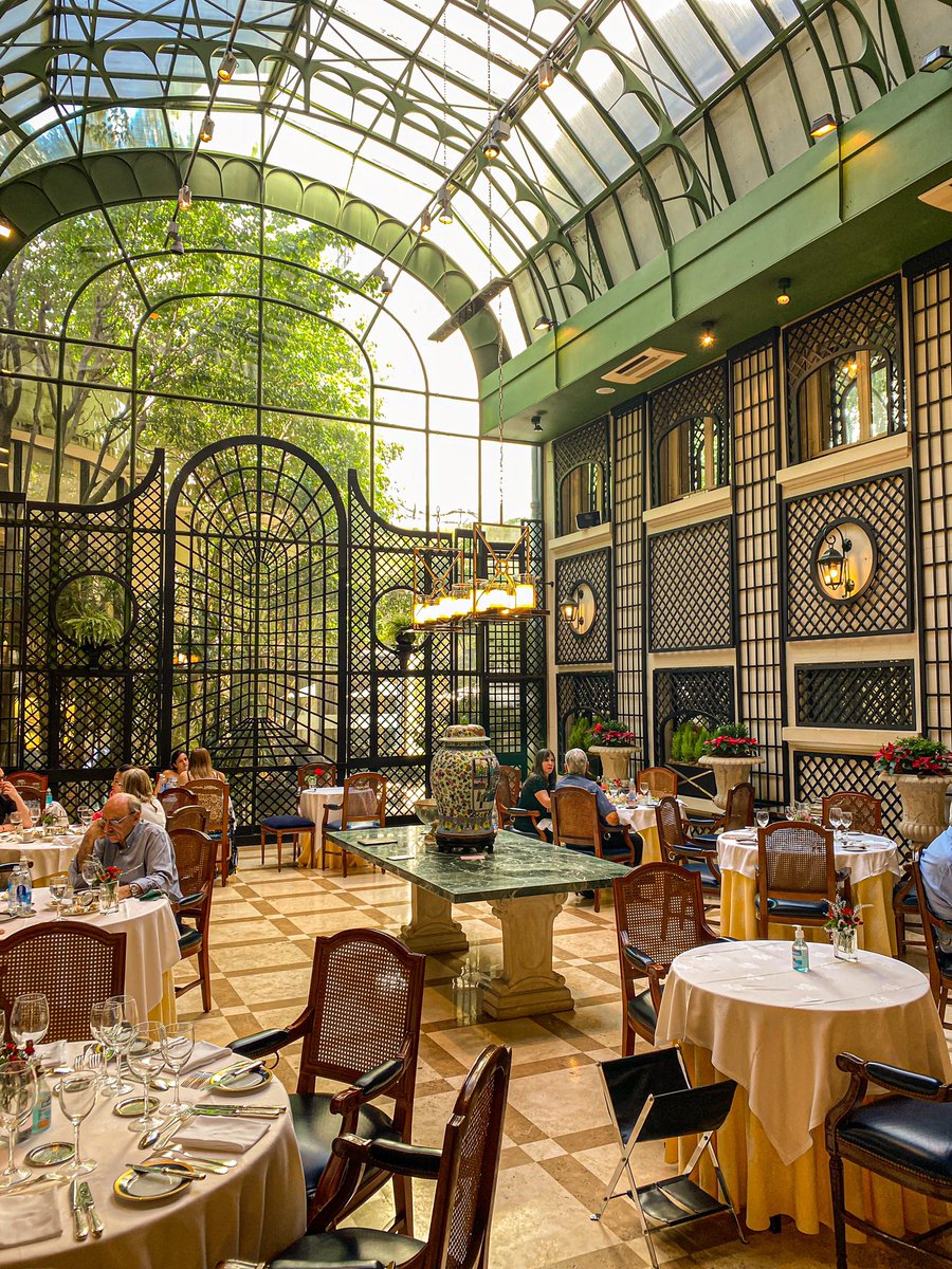 FabriCaradonna's tweet photo. ¿Yo? Un enamorado de los rincones de Buenos Aires ✨💕 https://t.co/DxF4IIVS6R