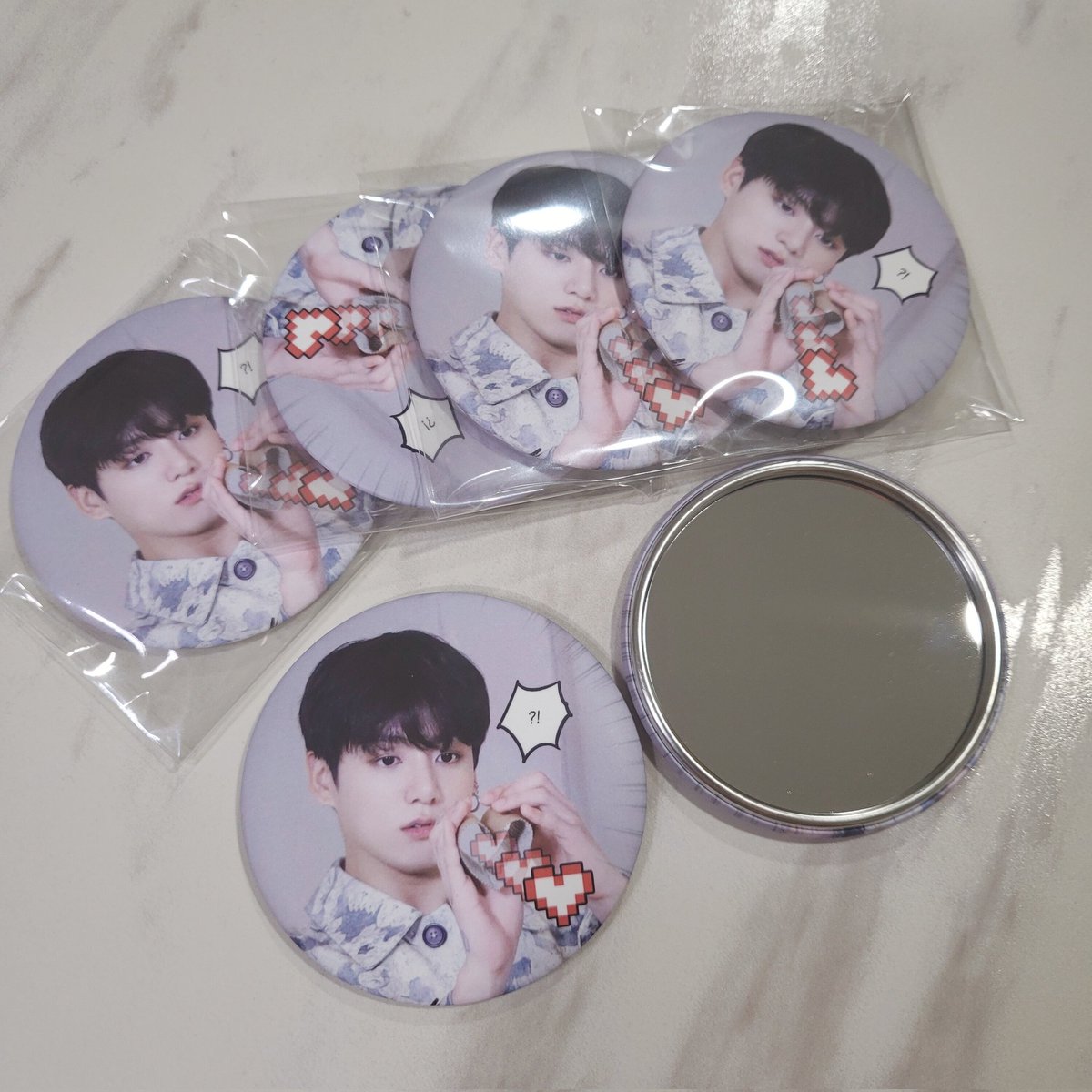 mandarinpeach_'s tweet photo. 정국데이 기념 #RT 이벤트🥰
정국이 손거울 🐶🔍드릴게용 3분추첨!
#HappyJKDay2022 https://t.co/cT4wVyZSWs