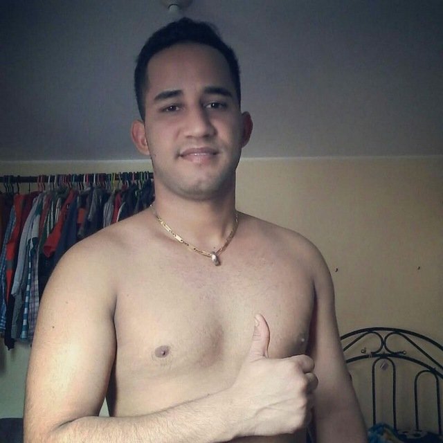 PackNld's tweet photo. Peludo y barbudo o  rapado y afeitado? https://t.co/4gRwj0oNRB