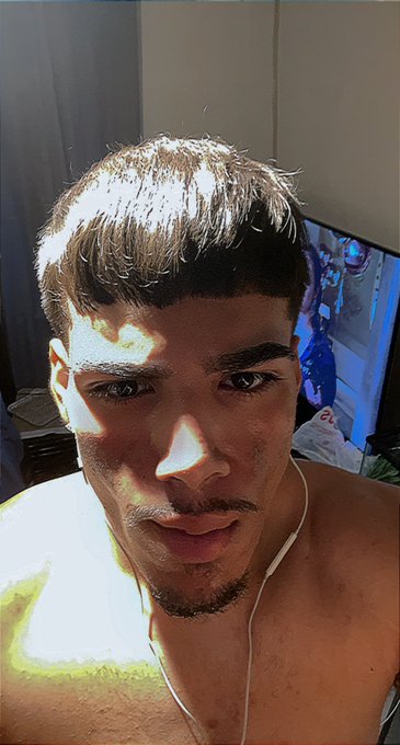 Don&rsquo;t stare 2 hard https://t.co/n9FbzD4XvR