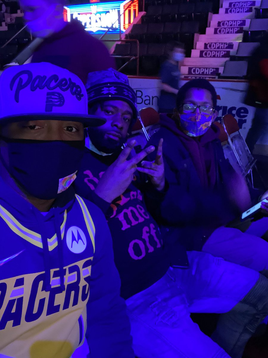 Lefty4life1027's tweet photo. #WWEGlensFalls WE ARE LIVE at WWE SUPERSHOW in Glens Falls, NY. LETSSSSSS GOOOOOOO, BAYYYY BAYYYYY!! https://t.co/YC50aqGpnc