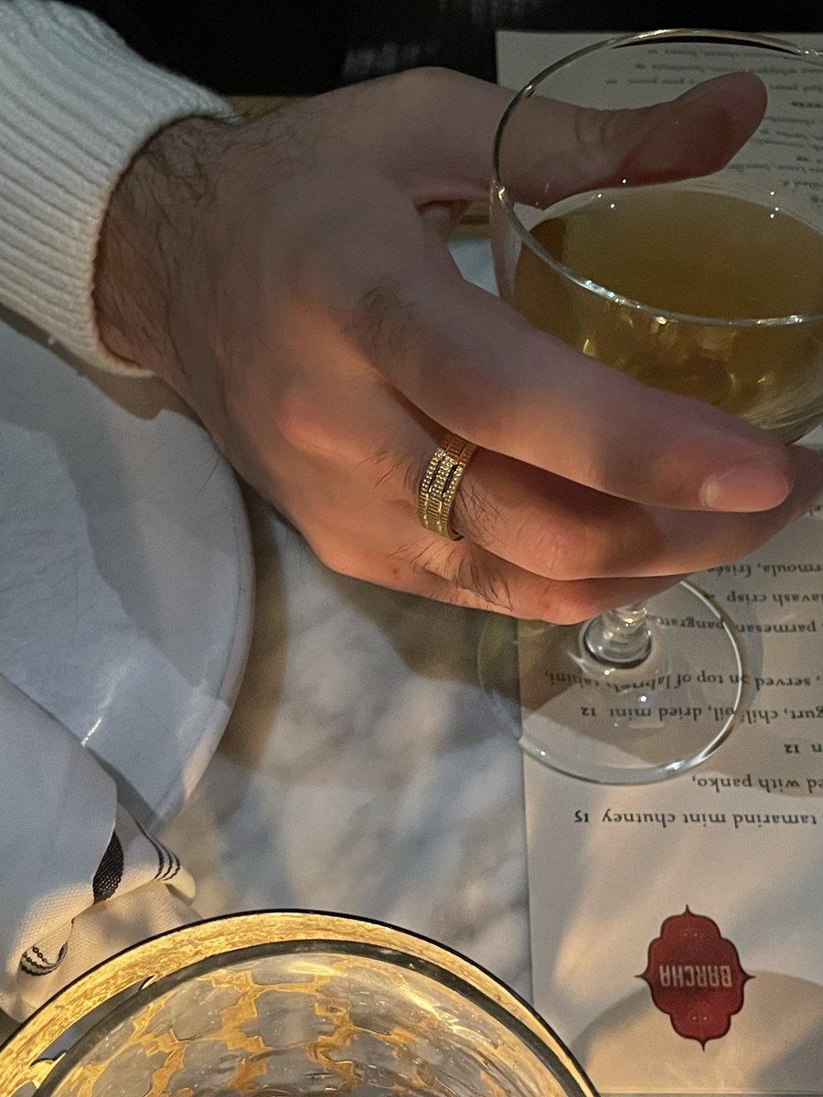 Just like <a href="/ElegantTrader/">Elegant Trader </a> my hands know exactly when to pull the trigger on a pitcher of beer right before jumping into a YOLO 0 dte with my eyes CLOSED 

Look forward to our podcast coming soon 👀💯