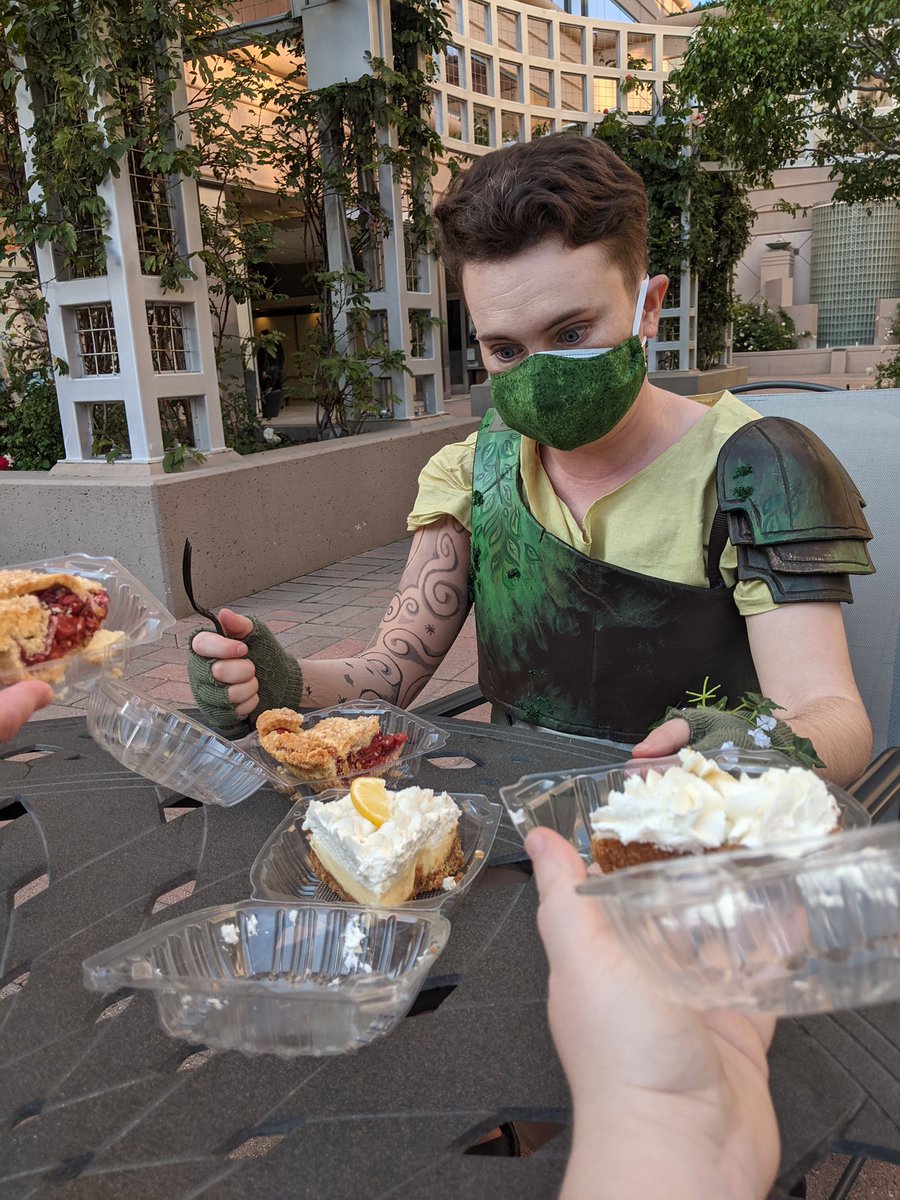 surplus of imps on Twitter "RT pelaloan brb getting the pie sweats 📸