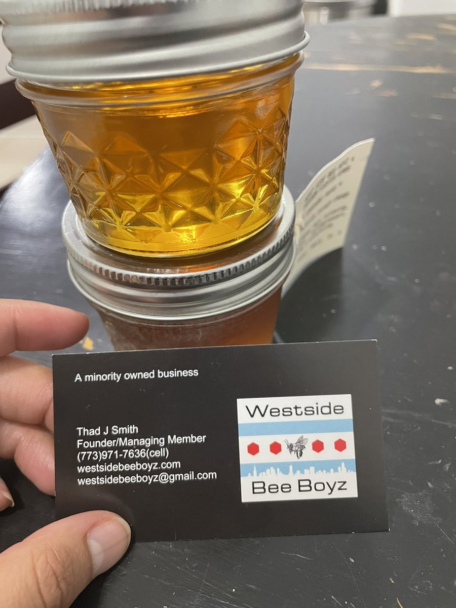 bananabreadgyal's tweet photo. If u live in Chicago or nearby &amp; are a lover of honey I would highly recommend buying honey from the Westside Bee Boyz!!!!! Black owned!! It’s really amazing what they’re doing so u should go support them!!!!! https://t.co/xVQ7SkNSYh