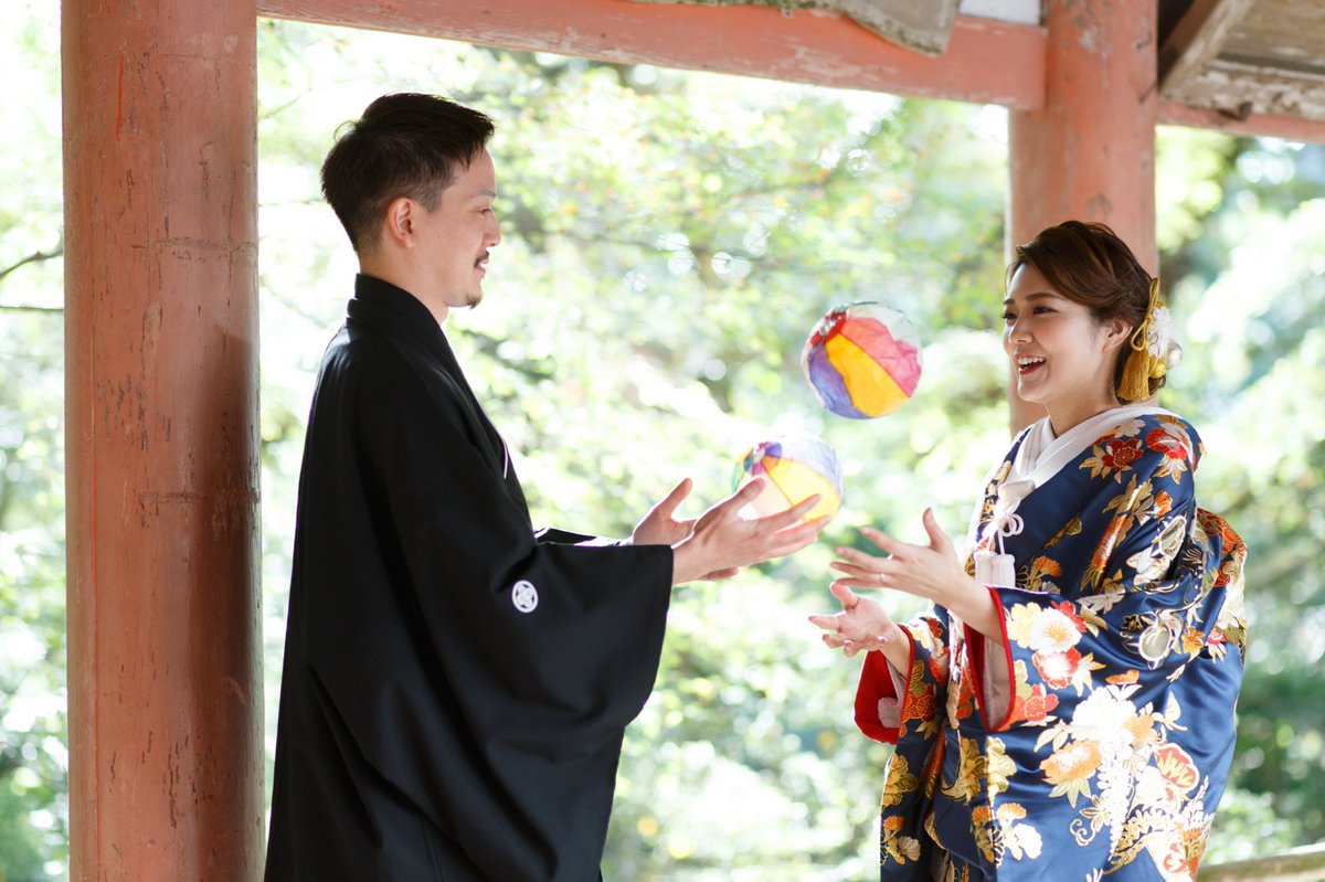 pulse5_wedding's tweet photo. 遅ればせながら
あけましておめでとうございます！
2022年もパルス5をよろしくお願い致します✨

今日は日中12℃くらいと
少し暖かめのようですね♪

朝から振袖の方を沢山見かけたので
和装のお写真をペタリ📸👘
https://t.co/ROC1GFgyEW

#大分 #結婚式 #企業公式が地元の天気を言い合う #成人式 https://t.co/GeRzRqAzMv