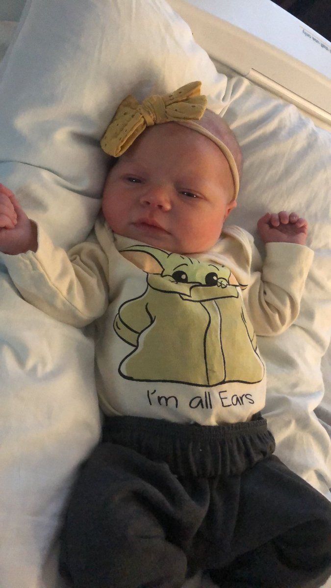 crrooo10's tweet photo. how.. how are you already 4 months old?🥺 https://t.co/ich4MOZe7T