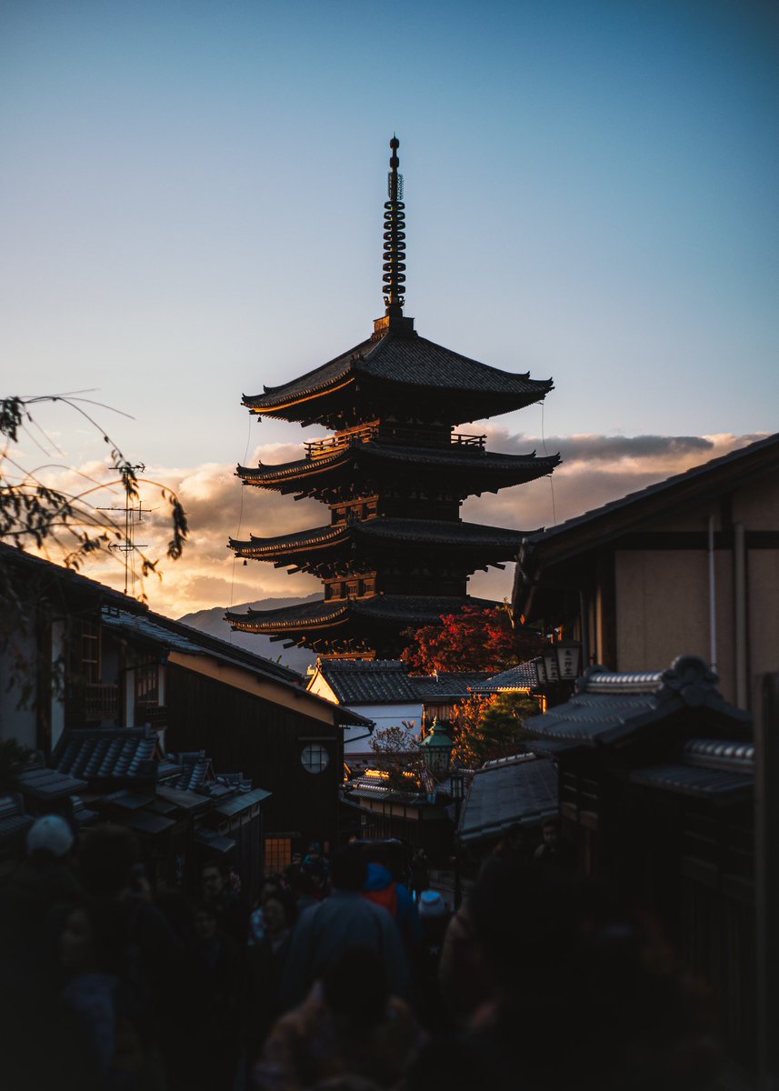 jefferylii's tweet photo. @V1Zhual @AzukiZen One of my favs I took in Kyoto pre-covid ✌️ https://t.co/5Yey3bcHRG