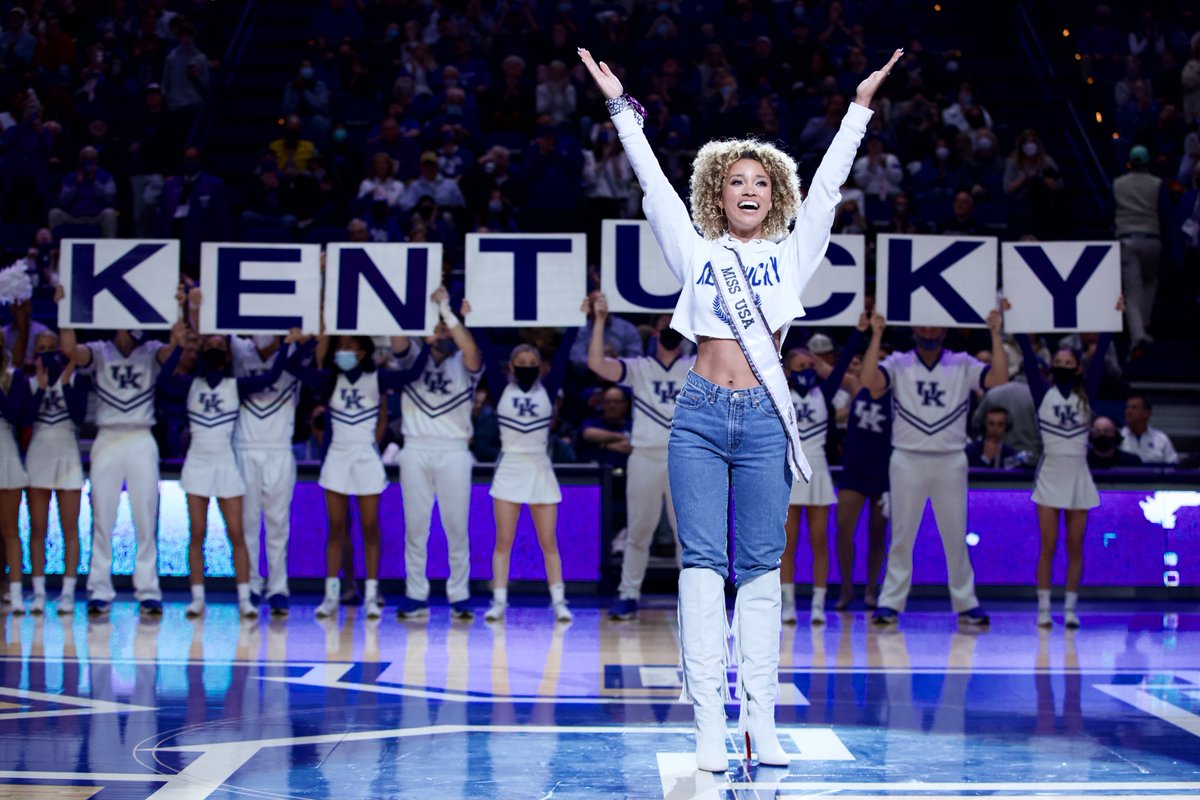 Welcome home to Kentucky, @ellesmithtv 💙

#MissUSA