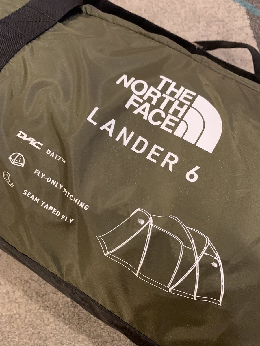 KutsukiTsu's tweet photo. 昭島アウトドアビレッジでノースフェイスのランダー6(Lander6)をゲット‼️一目惚れで購入してしまいました🤣ダブルウォールで結露にも強そう。ファミリーキャンプなので広さと設営撤収時の簡単さの両立できるテント探していました。そして何よりかっこいい🥰早く張りたい🤩
#ノースフェイス #lander6 https://t.co/UNH9NqC1Pu