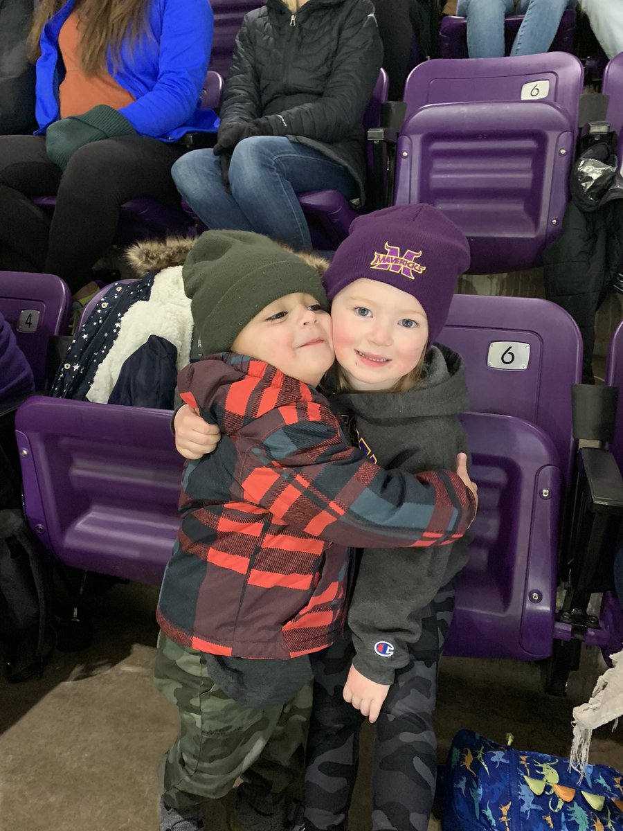 cplace27's tweet photo. Go Mavs!!! Sec 301, row D seats 1-8 #grinnellmavericks https://t.co/95MMu2oMcj
