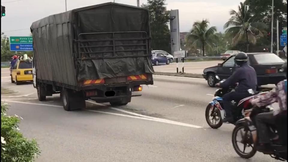 shahrimtamrin's tweet photo. If POTONG Q is a sporting event at the @Olympics , #Malaysia would win so many gold medals and breaking records

#Negaraku

Pix source: JPJ Negeri Sembilan https://t.co/BBDE5pq3xq