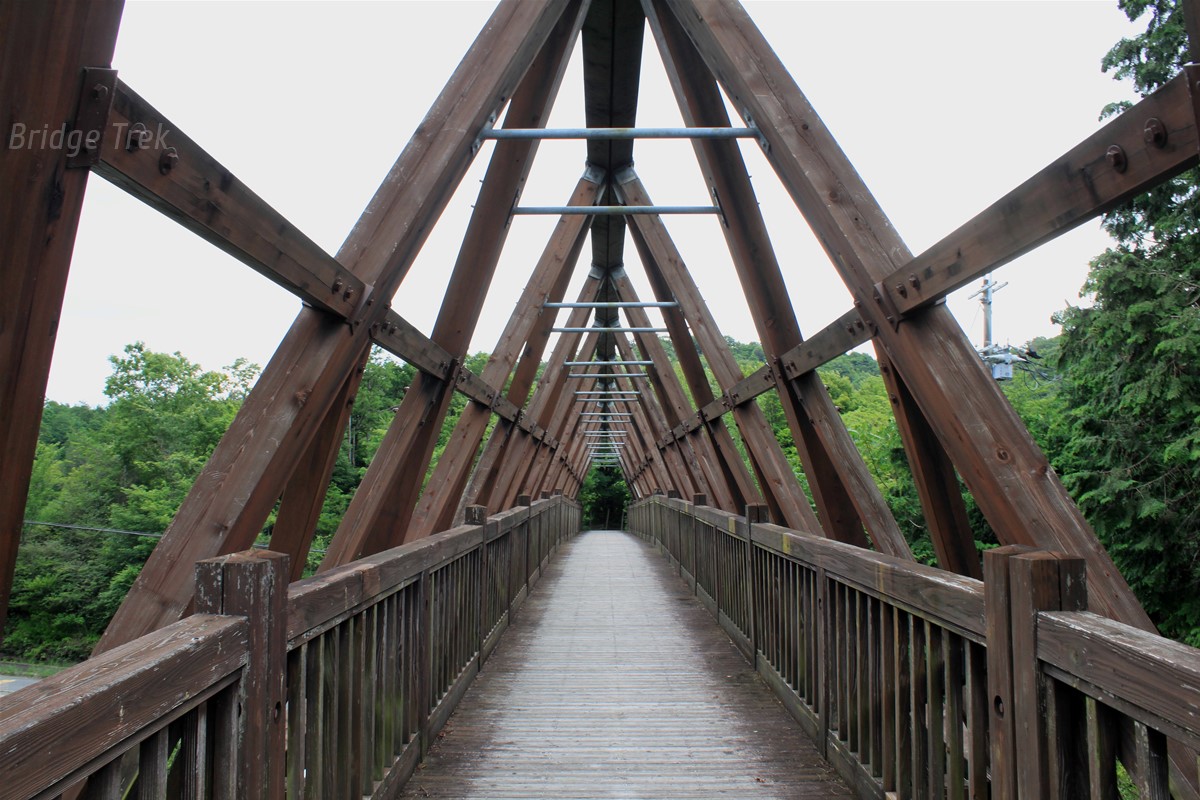 japan_bridge's tweet photo. #木造橋 いろいろ

・微妙橋　　　　　・木曽の大橋
・近江富士２号橋　・てんきてんき橋
#Timberbridges https://t.co/hdVGk4T917