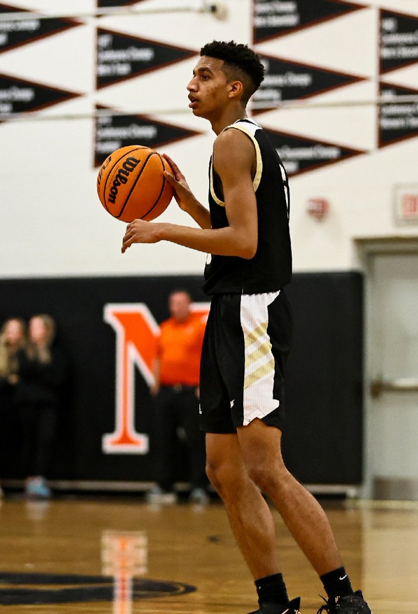 MomOf4Blues's tweet photo. Every time this kid steps on the court he amazes me! Keep up the hard work son, you're going places! So proud of him and his teammates! @Blue1Brayden #WeAreConcord #ClassOf2023 #LetsGoSpiders #ThankfulGratefulBlessed https://t.co/7xTRw1TF3H