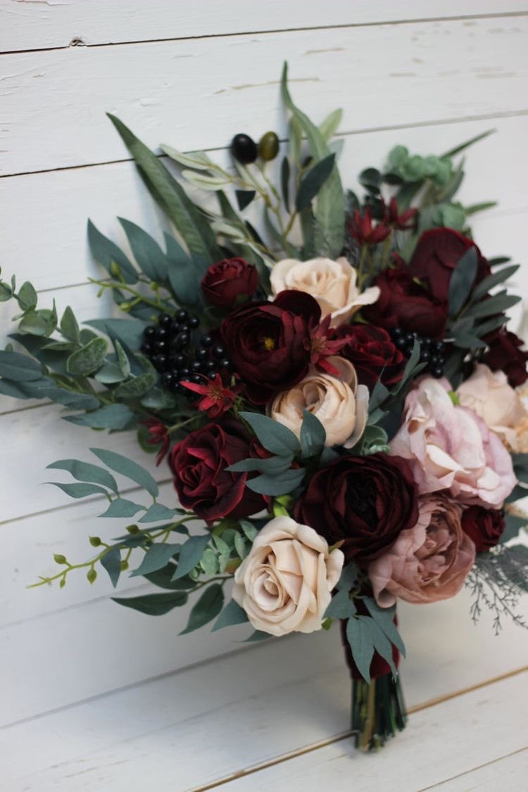 WickedSchemer's tweet image. -Has a bouquet delivered to @LawfulBlues as an apology for being MIA-