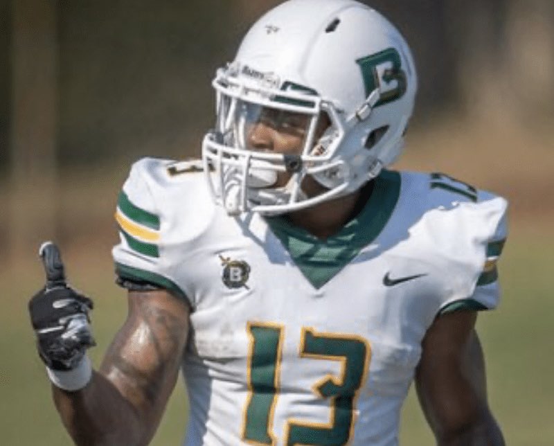_23island_'s tweet photo. Blessed to have earned an offer from Belhaven University 🟢🟡 @coachkhalilp @BelhavenFB @AL6AFootball https://t.co/niroNAkbCX