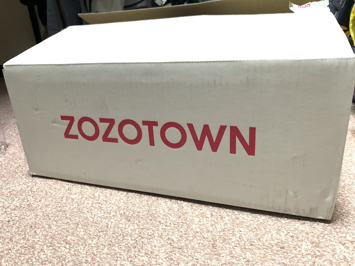 mai_ex's tweet photo. 🤍🤍🤍まさかの白い箱🤍🤍🤍

あたりますように🎍🙇‍♀️❤️❤️

#ZOZO箱CP
#ZOZOTOWN https://t.co/xa3AHUKXHR