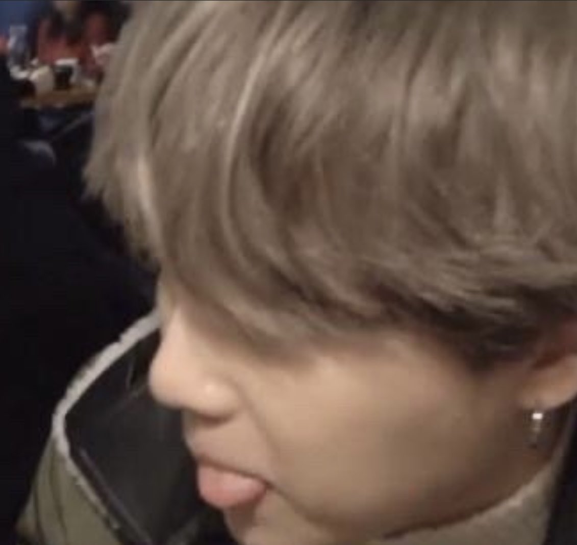 glossicheeks's tweet photo. blep https://t.co/TEkA7DVcEO