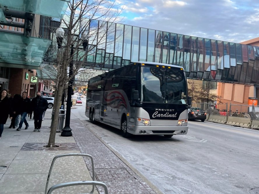 CardinalTrans's tweet photo. We love getting pictures sent in from our friends and customers 📸
#Cardinal #motorcoach #Prevost #cardinaltrans #Ohio #travel #Columbus #Hilton https://t.co/vHh1xNiIRl