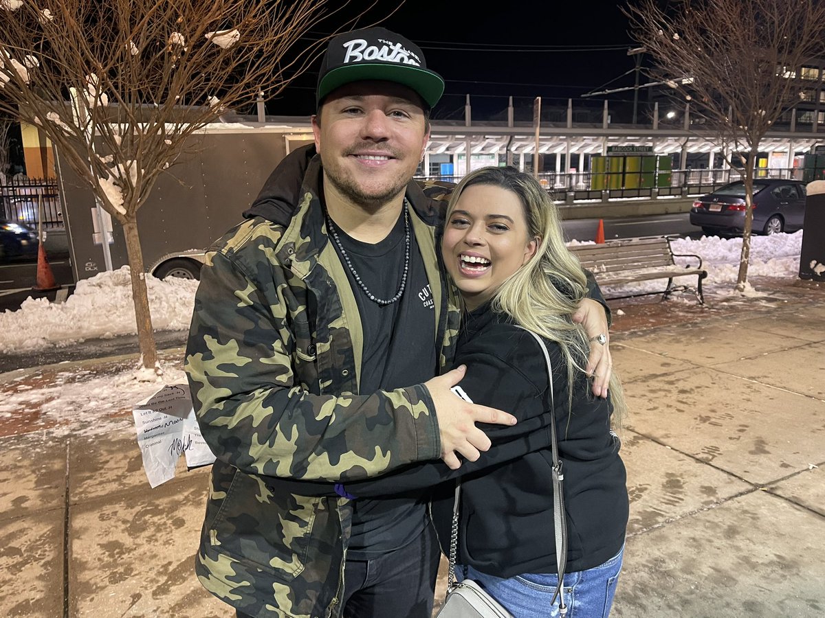 Kelseyleeah's tweet photo. Looooved seeing @TheElovaters in Boston this weekend. 🔥🤘🏽🎶 https://t.co/oYCXetX1oZ