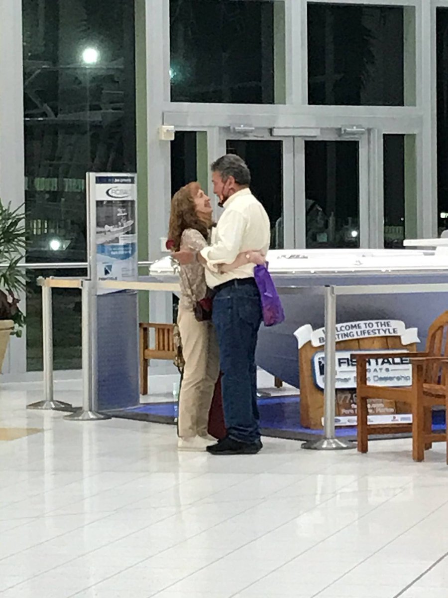 Capt Matt, Hakuna matata. Hilton supports ICE. 🦋 tweet media