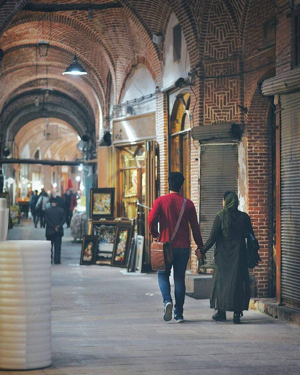 ZariParPar's tweet photo. بازار تبریز؛ بزرگترین سازه سرپوشیده آجری جهان
روزگاری #تبریز مرکز کشور #آزربایجان_جنوبی خواهد شد. آن روز دور نیست
#مرگ_بر_ایران
#هارای_هارای_من_تورکم https://t.co/glhmqNO20R
