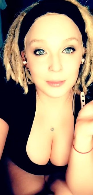 Going Live! Come #Chat! https://t.co/Er00MpYRBO Also #CheckOut https://t.co/nHD7bXJ7Pl Let's see what<a href="/tag/chat"class="tags">#Chat</a><a href="/tag/model"class="tags"><span>#model</span></a><a href="/tag/follow"class="tags"><span>#follow</span></a><a href="/tag/fun"class="tags"><span>#fun</span></a><a href="/tag/tonight"class="tags"><span>#tonight</span></a><a href="/tag/thick"class="tags"><span>#thick</span></a><a href="/tag/blueeyes"class="tags"><span>#blueeyes</span></a>