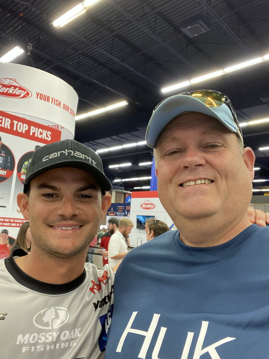 Met Randy and Laker Howell also Jordon Lee at the Bassmaster Classic in Fort Worth,Texas