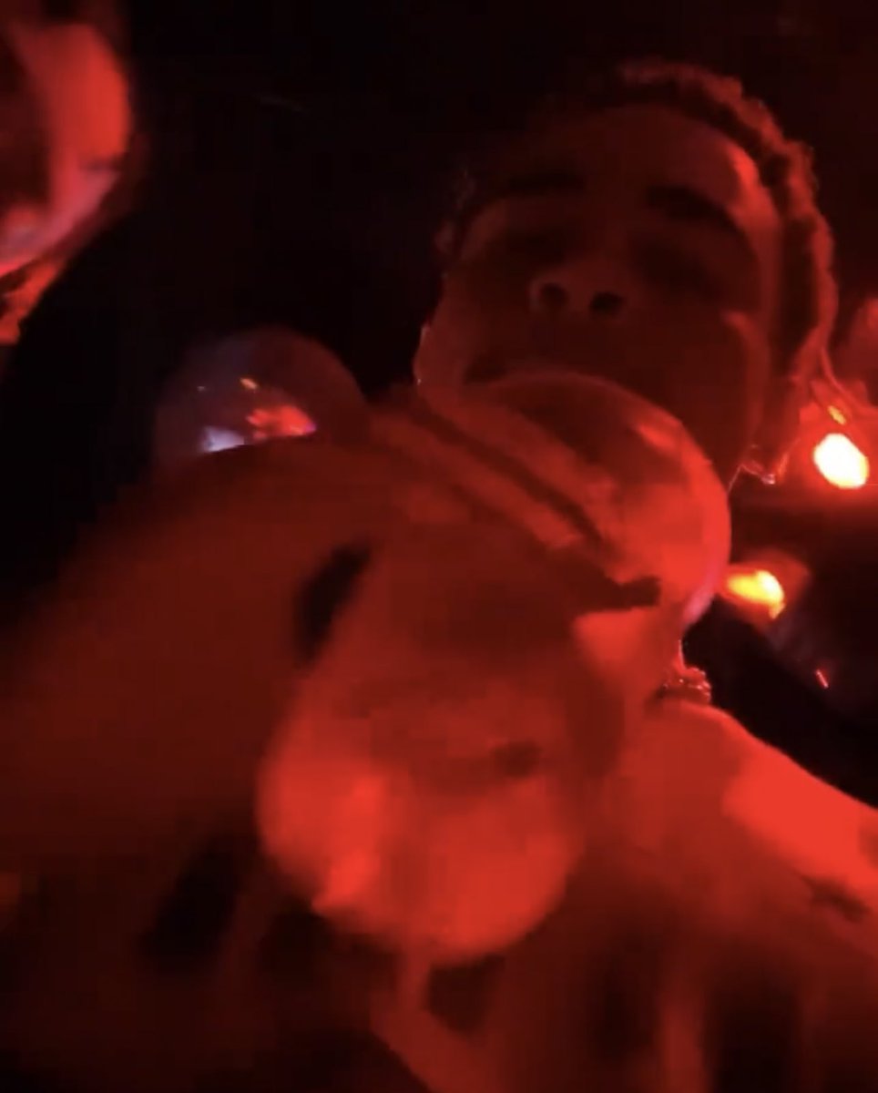 adyn___'s tweet image. Already turnt at #ManniLounge #theLIFEATL🍑 SEASON 4 HOE!! 😂😂