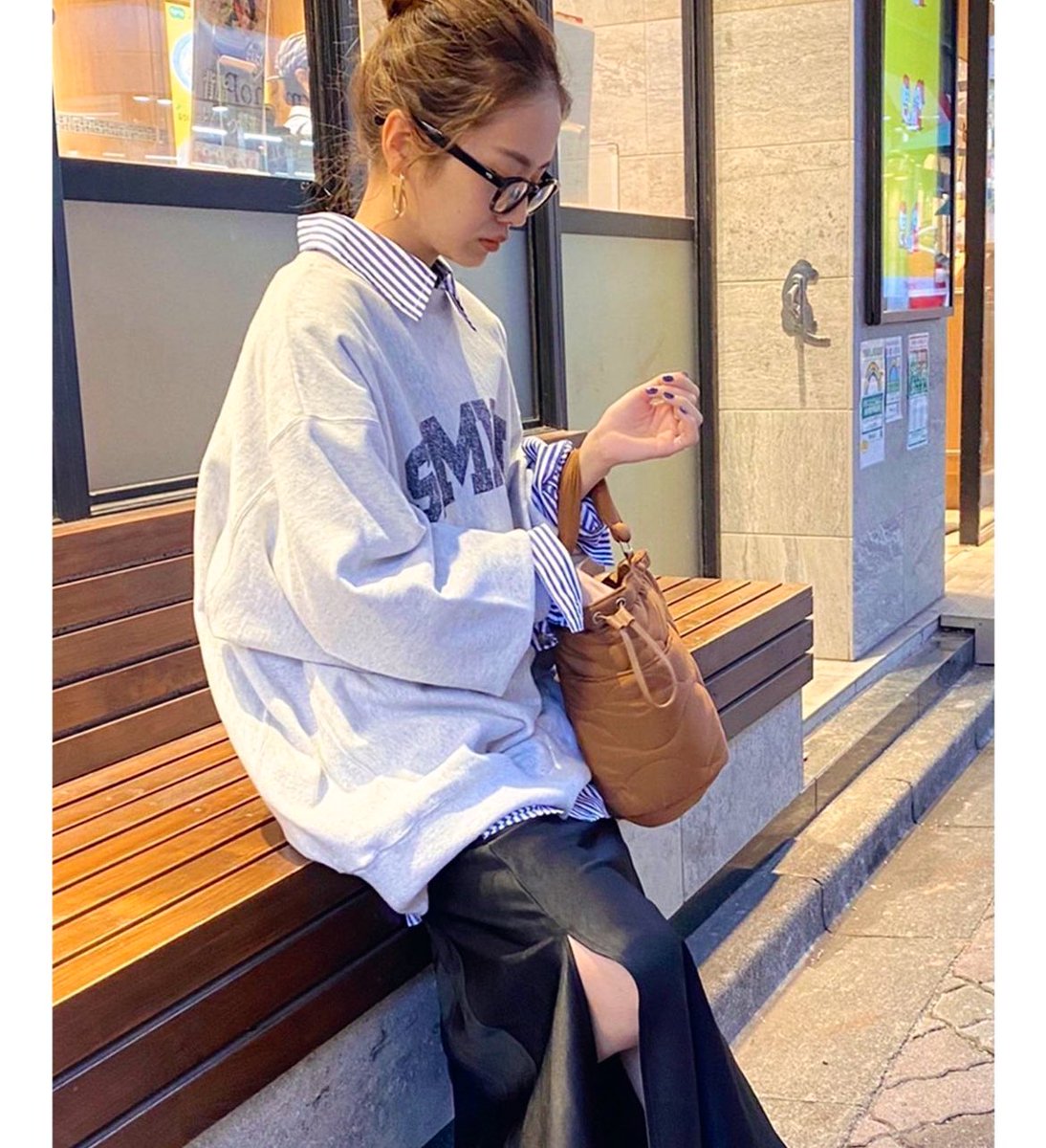 BUDOFASHION's tweet image. 直線顔が得意なストライプ柄⭐️
大人顔はニットに子供顔はスウェットに合わせる着こなしがお似合い🙆‍♀️
春は羽織りとして、長いシーズン使えます。

顔タイプ診断クールカジュアル、クールにオススメ🙆‍♀️

▶︎Ungrid/WEB限定ストライプルーズシャツ
本日ZOZOで2000円クーポン🙌
zozo.jp/?c=gr&amp;amp;did=1020…