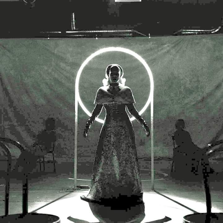 adelexshakira's tweet image. "I like to sit on chairs and you prefer the floor" 
- Adele 
My Same, 19.